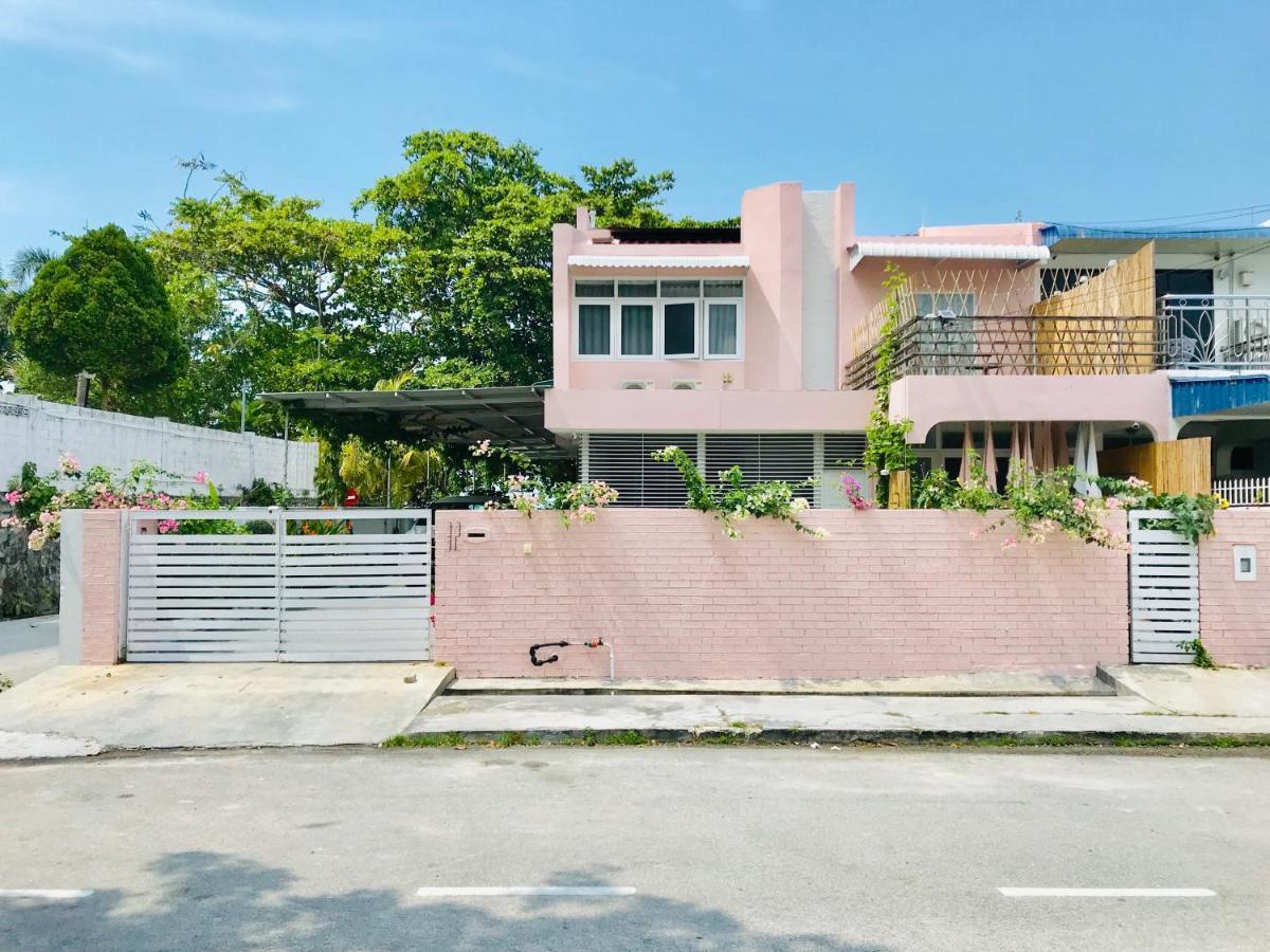 Smell Rose Beach Garden Batu Feringgi Ngoại thất bức ảnh