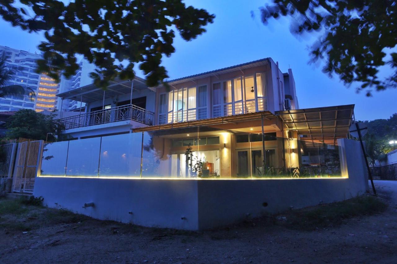 Smell Rose Beach Garden Batu Feringgi Ngoại thất bức ảnh